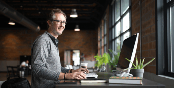 Graphic promoting case study Long-Term Nearshore Partnership with M.M. Warburg & Co